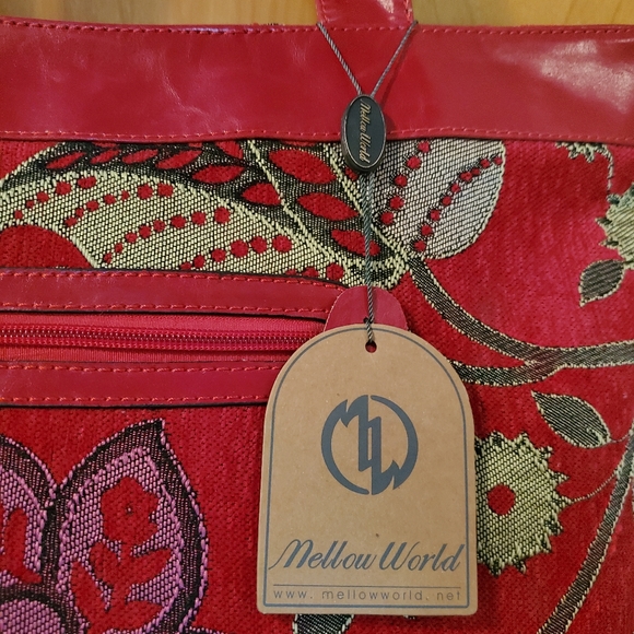 Mellow World red floral tapestry tote. - Picture 7 of 9
